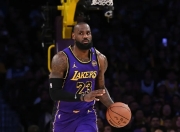 詹姆斯新星重返赛场表现突出，公牛前途光明！观众掌声雷动的简单介绍