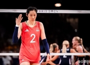 震撼！朱婷在排球赛场挺进决赛！