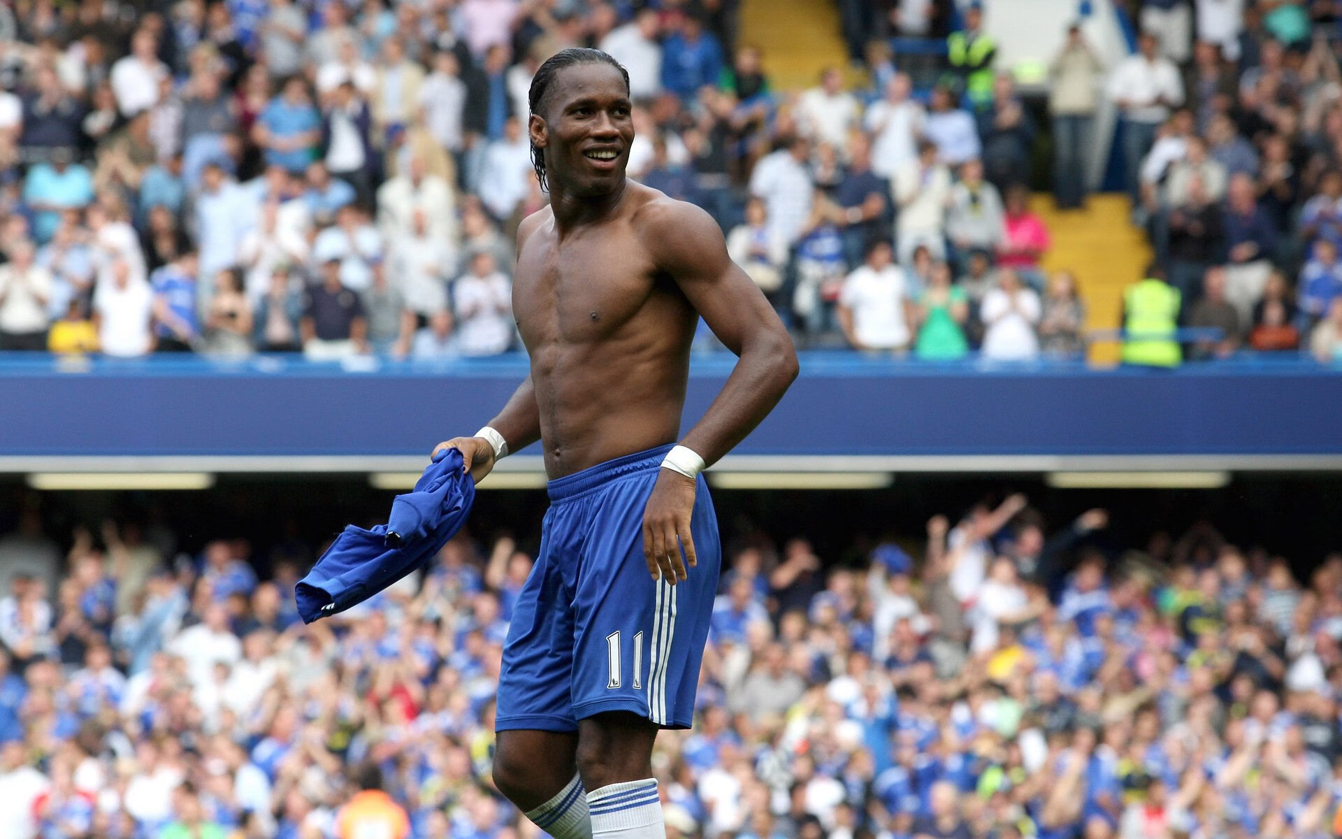 包含布伦森赛后谦逊发言登热搜,皇家马德里血战上海申花引发热议的词条